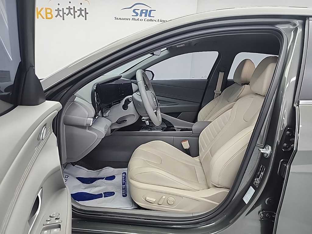HYUNDAI Avante - Vista 11
