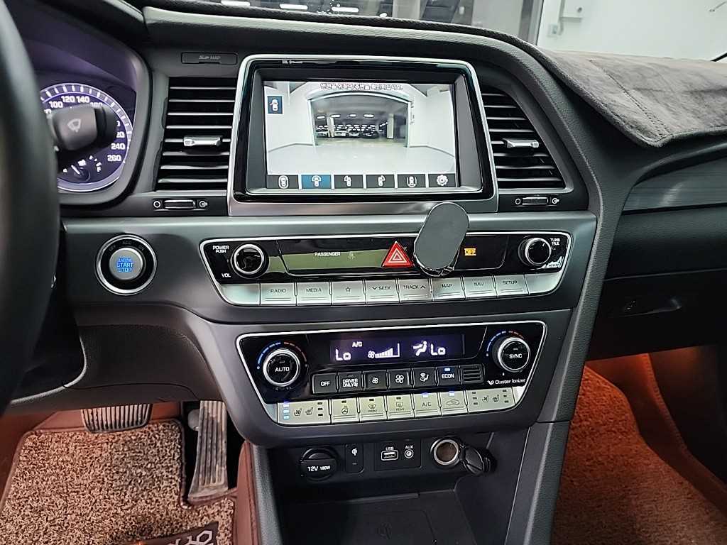 HYUNDAI Sonata - Vista 10
