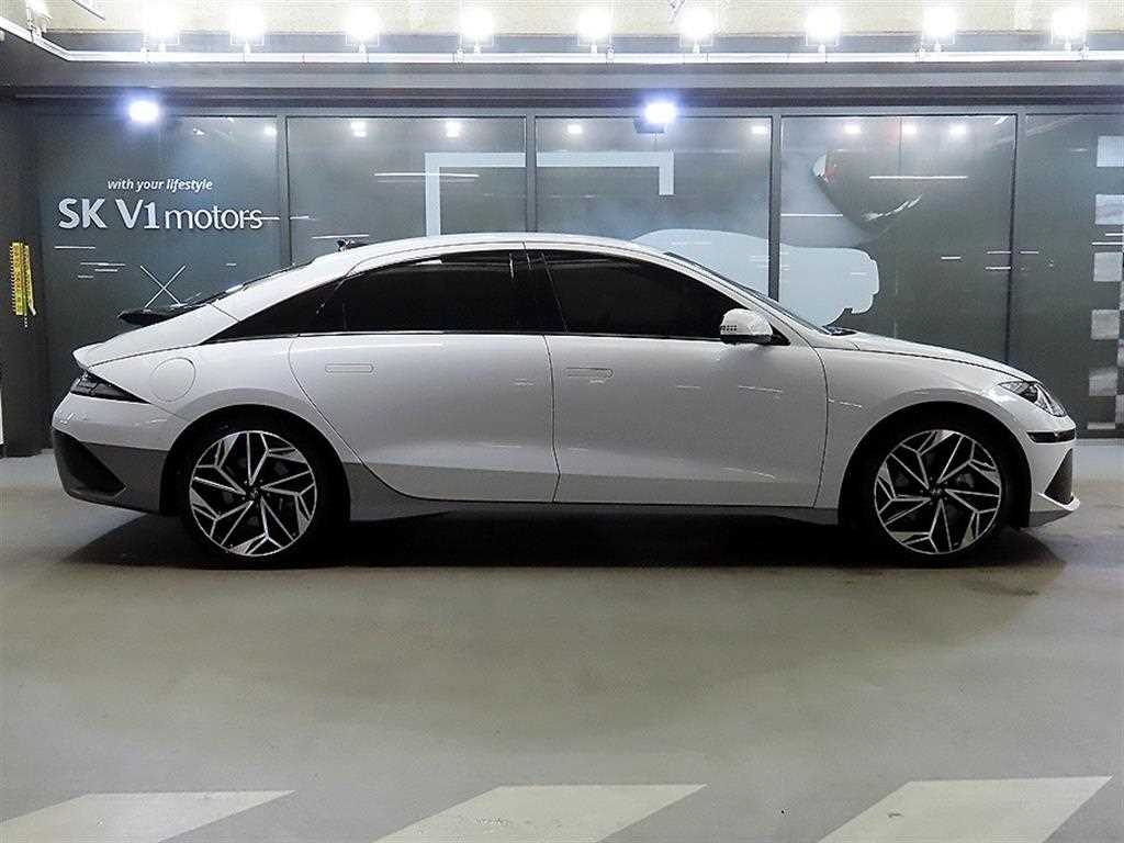 HYUNDAI Ioniq 6 - Vista 3