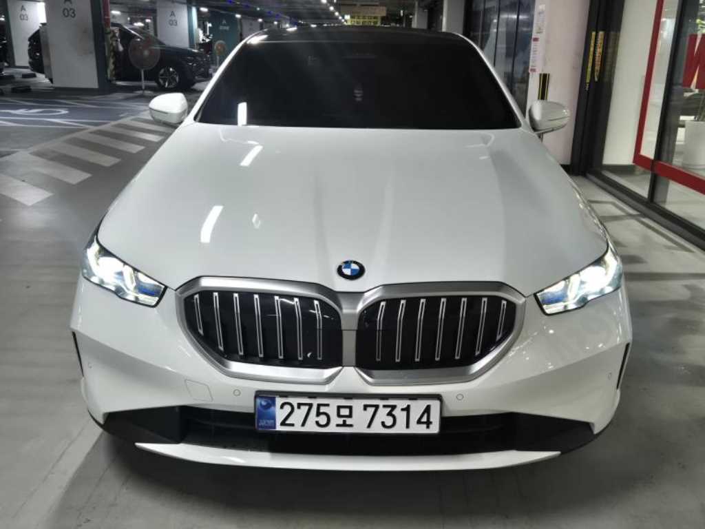 BMW 5 Series - Vista 2