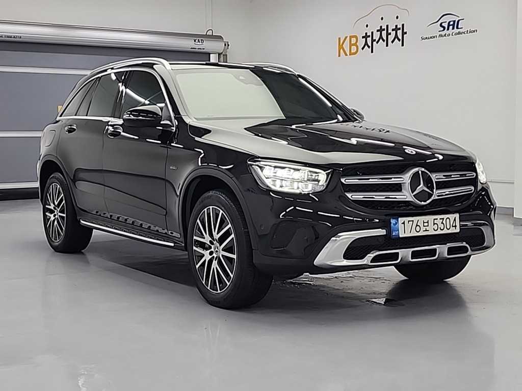 Mercedes Benz GLC Class - Vista 4