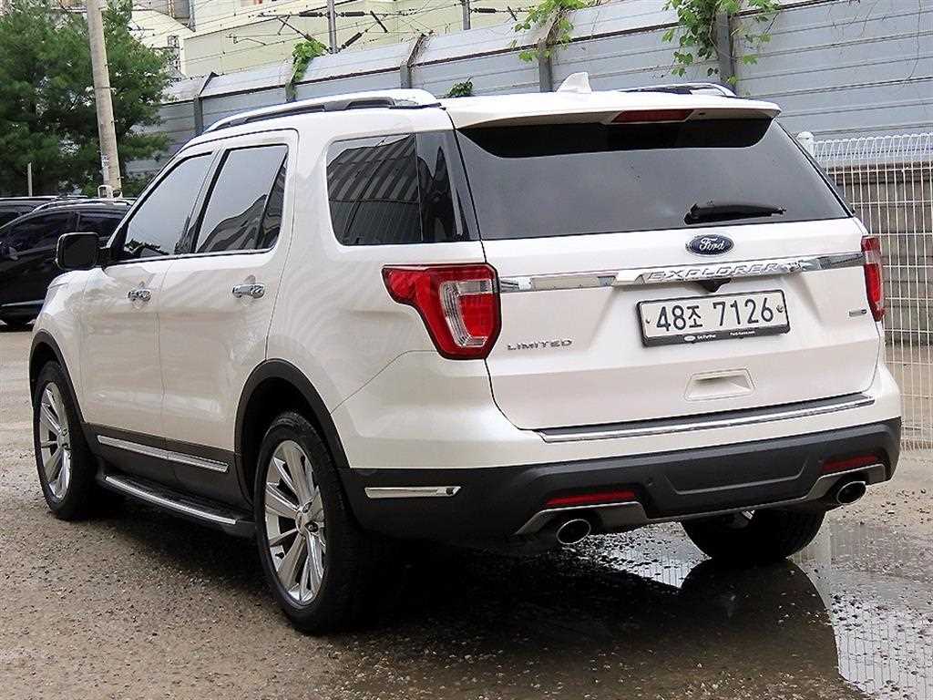 Ford Explorer - Vista 3