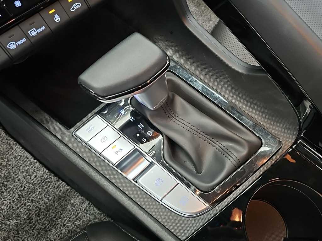 HYUNDAI Avante - Vista 8