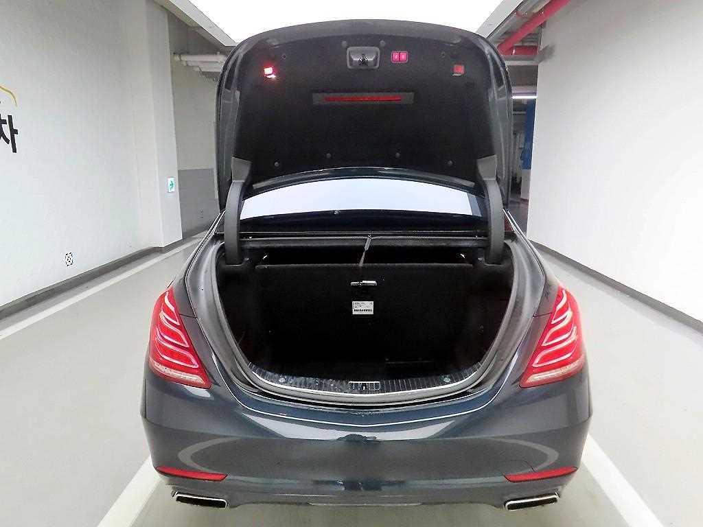 Mercedes Benz S Class - Vista 5