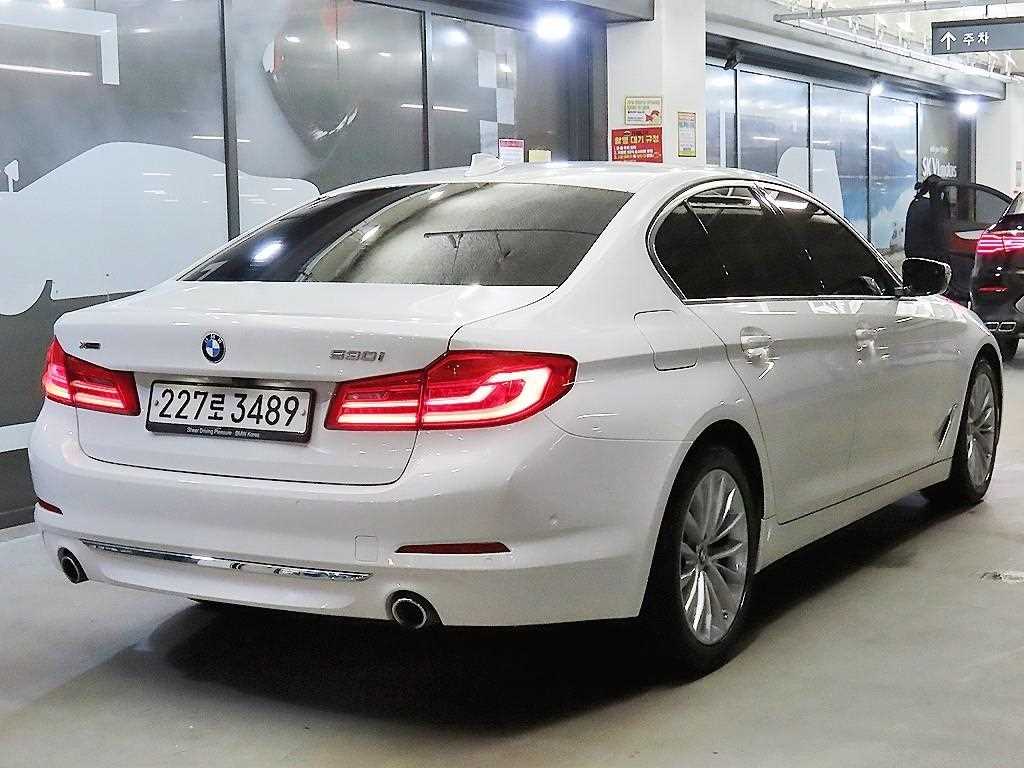 BMW 5 Series - Vista 4