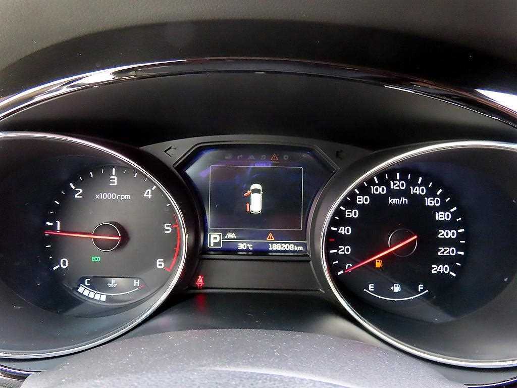 KIA Carnival - Vista 9