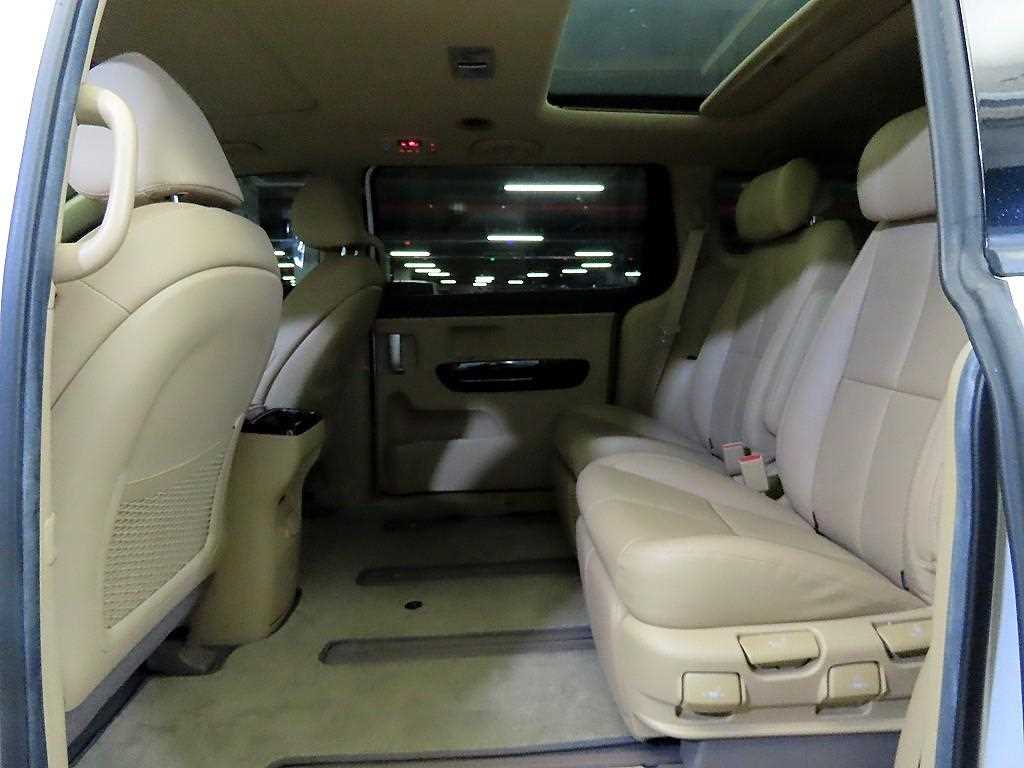 KIA Carnival - Vista 7