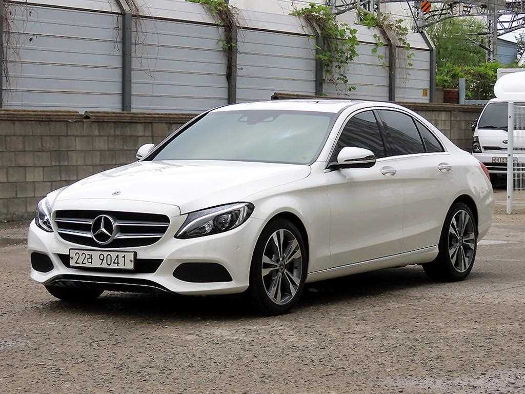 Mercedes Benz C Class - Vista 2