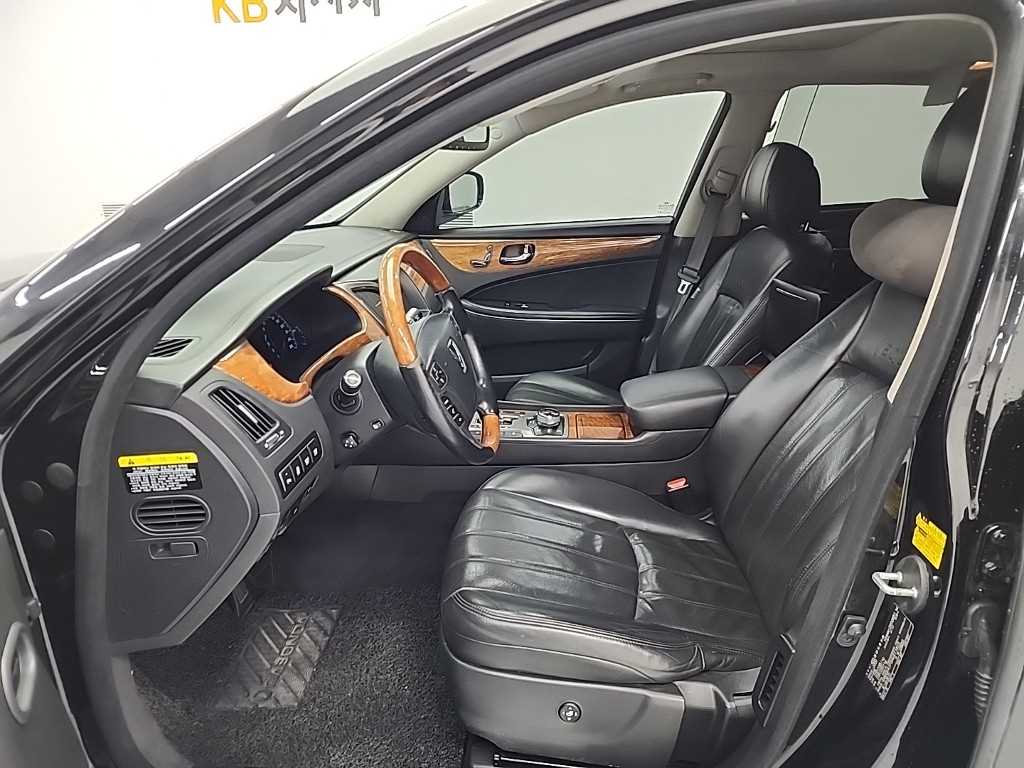 HYUNDAI Equus - Vista 11