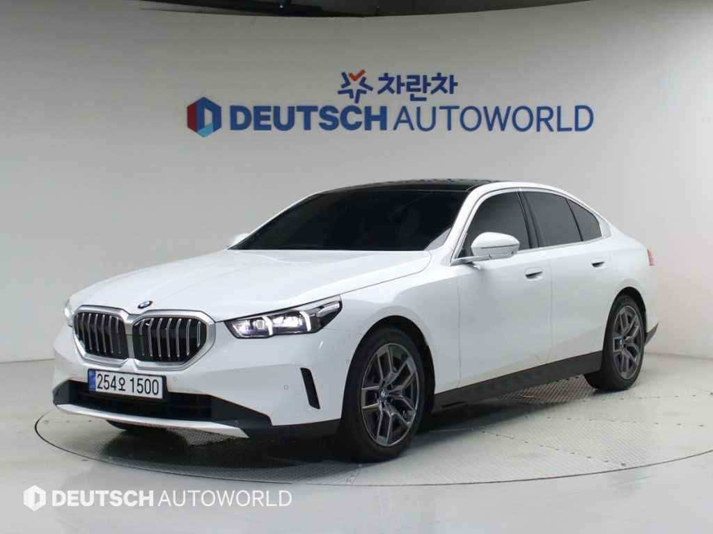 BMW 5 Series 2025 Blanco - Importación desde Corea - HF Imports Iquique - Foto 1