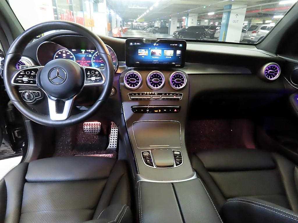 Mercedes Benz GLC Class - Vista 10