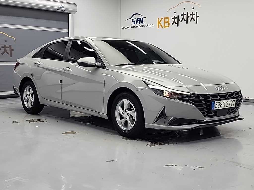 HYUNDAI Avante - Vista 4