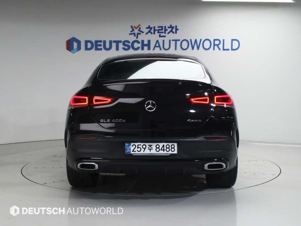 Mercedes Benz GLE Class - Vista 4