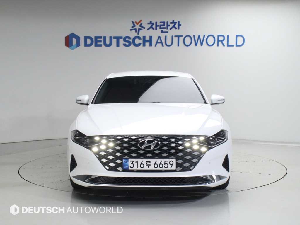 HYUNDAI Grandeur - Vista 3