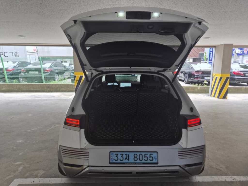 HYUNDAI Ioniq 5 - Vista 6