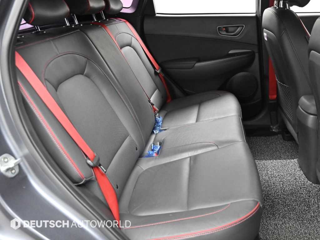 HYUNDAI Kona - Vista 12