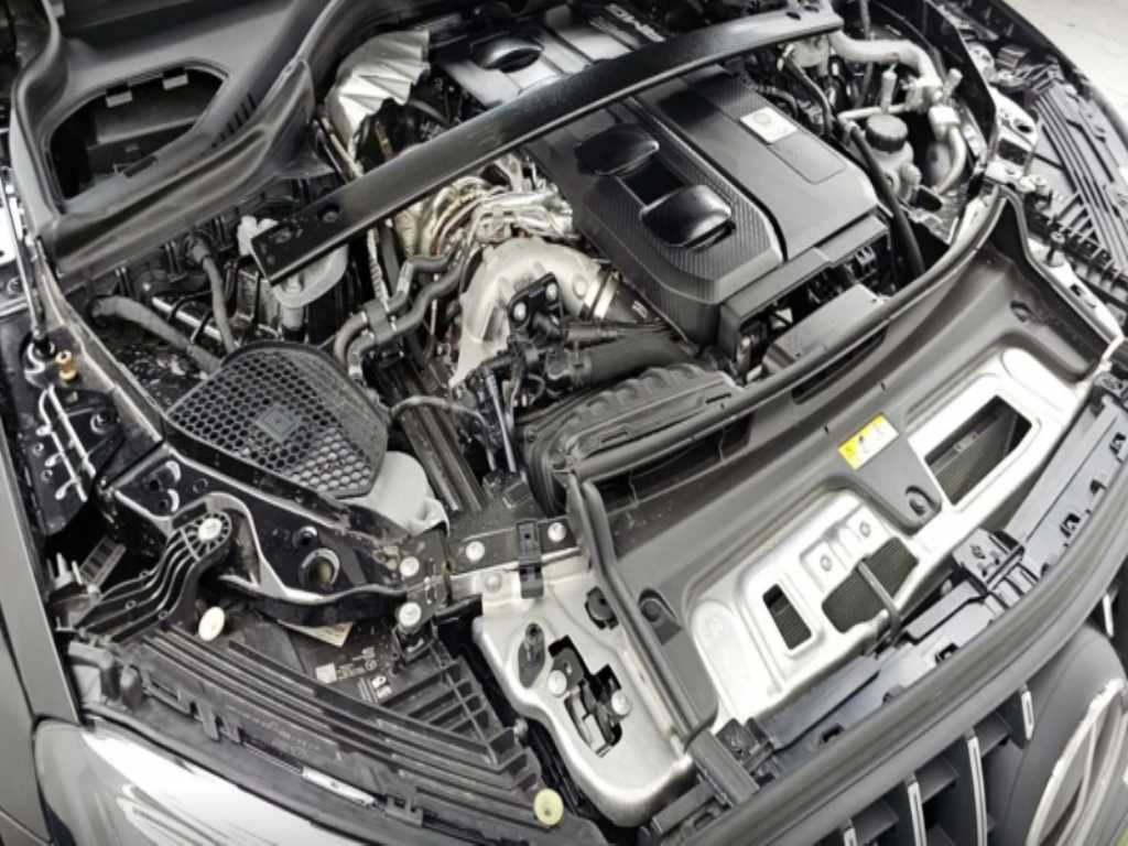 Mercedes Benz GLC Class - Vista 7