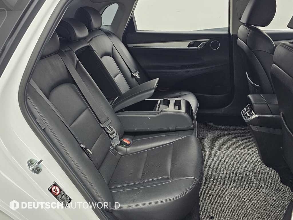 HYUNDAI Grandeur - Vista 12