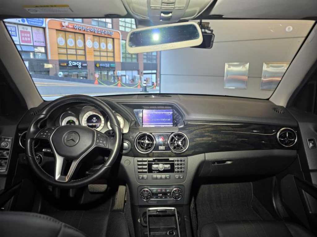 Mercedes Benz GLK Class - Vista 4
