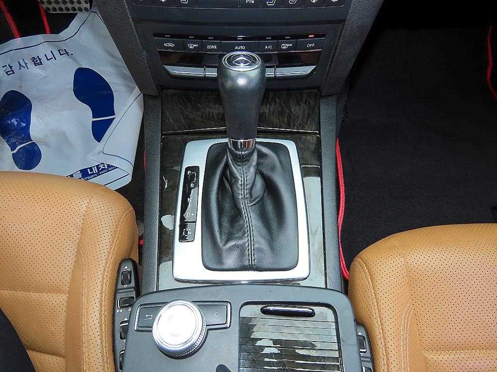 Mercedes Benz E class - Vista 11