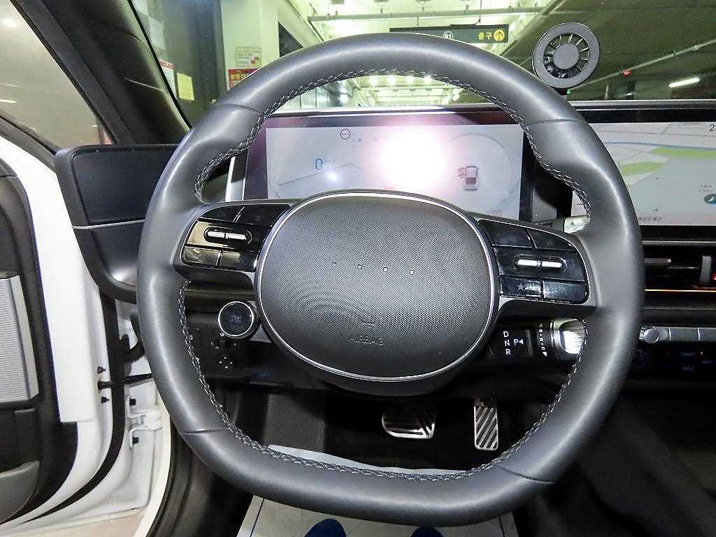 HYUNDAI Ioniq 6 - Vista 8