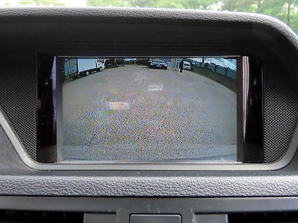 Mercedes Benz E class 2011 Negro - Importación desde Corea - HF Imports Iquique - Foto 17