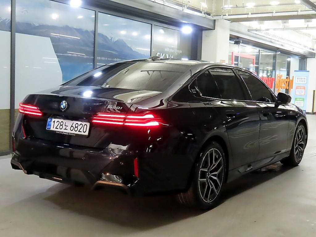 BMW 5 Series - Vista 4