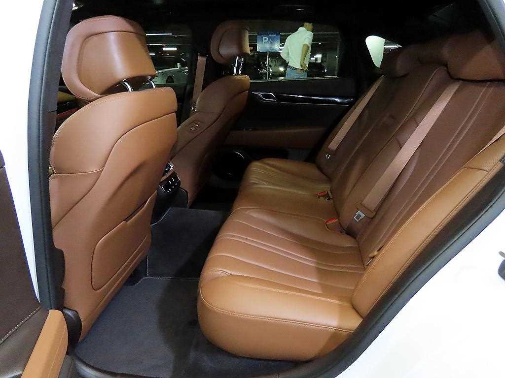 Genesis G80 - Vista 7
