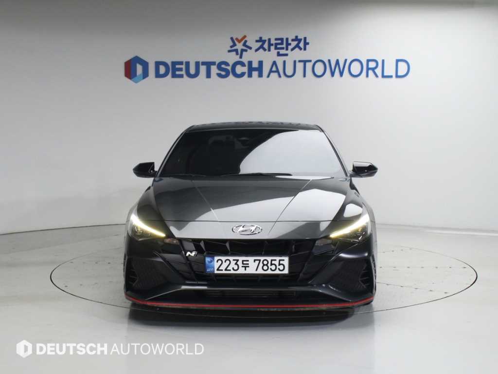 HYUNDAI Avante - Vista 3