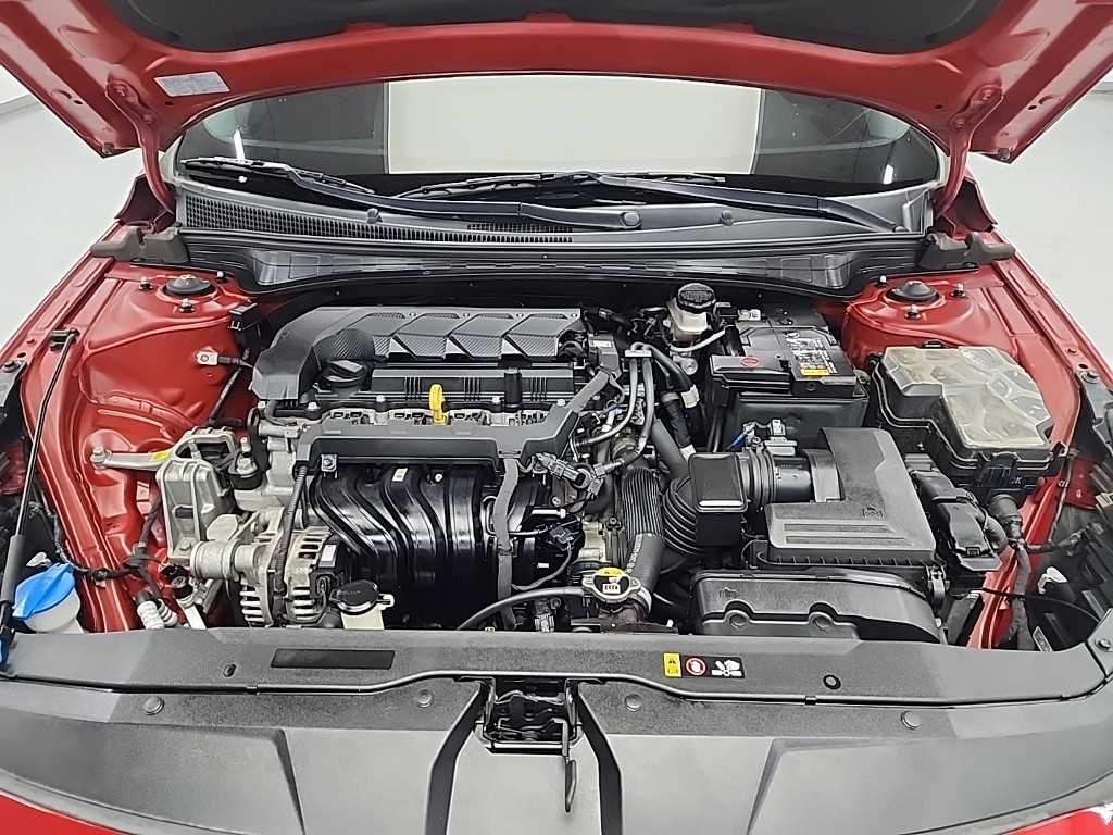 HYUNDAI Avante - Vista 5