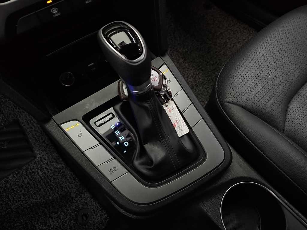 HYUNDAI Avante - Vista 8