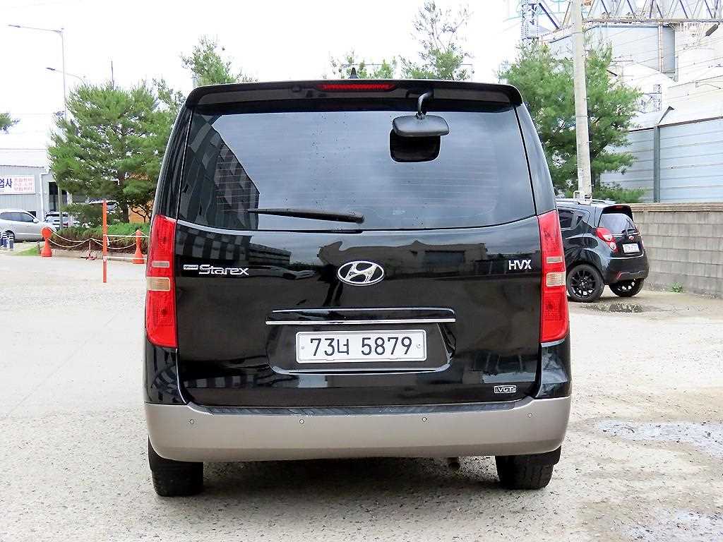HYUNDAI Starex - Vista 4
