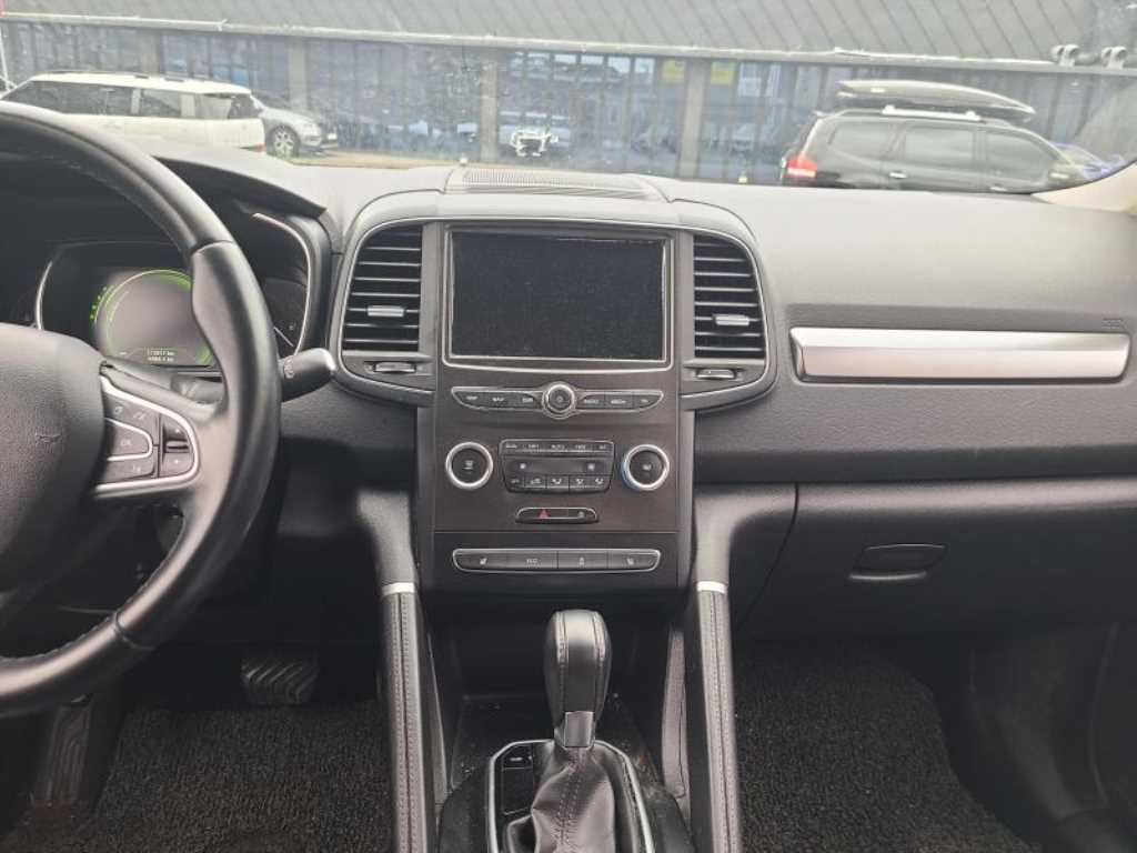 SAMSUNG QM6 - Vista 8