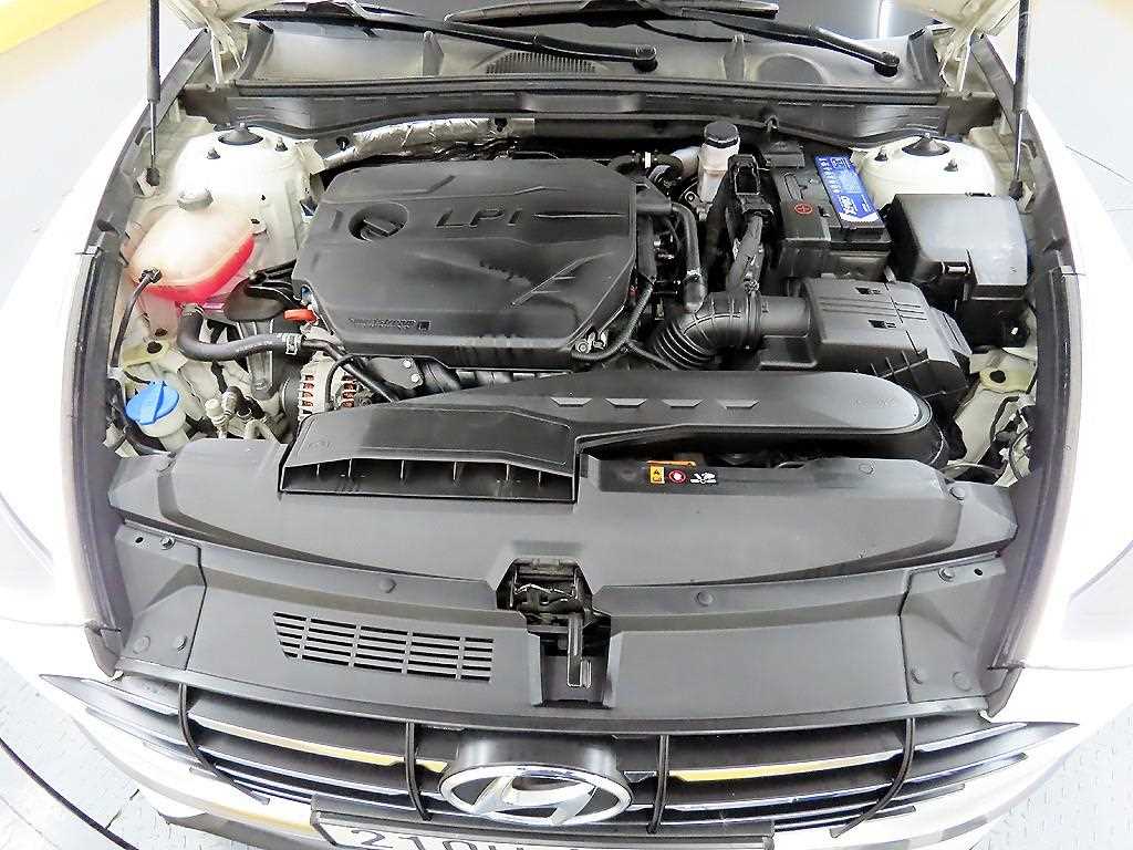 HYUNDAI Sonata 2022 Blanco - Importación desde Corea - HF Imports Iquique - Foto 18