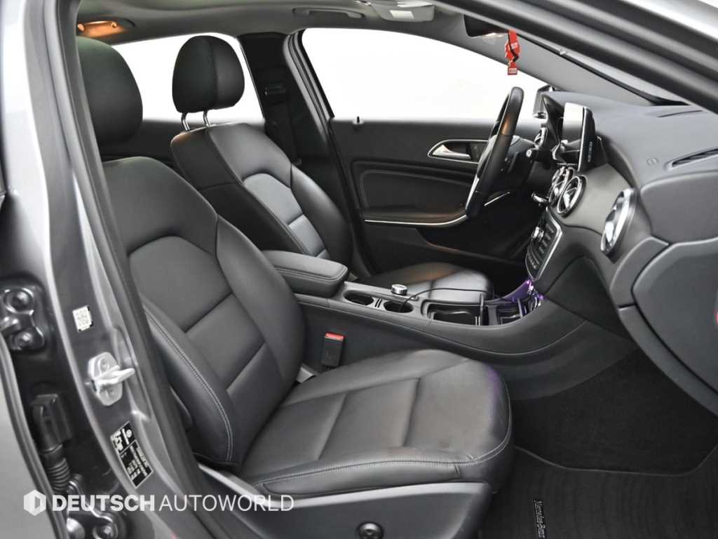 Mercedes Benz GLA Class - Vista 10