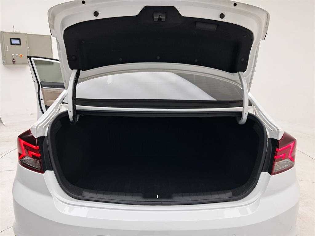 HYUNDAI Avante 2020 Blanco - Importación desde Corea - HF Imports Iquique - Foto 18