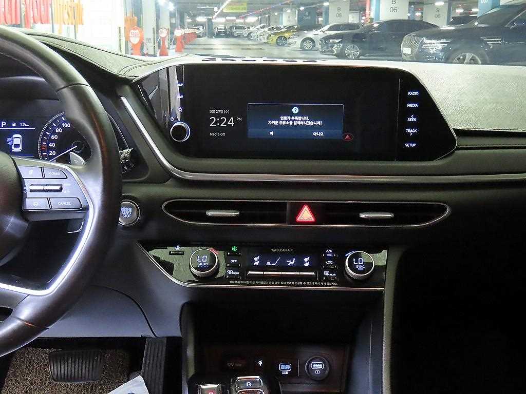 HYUNDAI Sonata - Vista 11