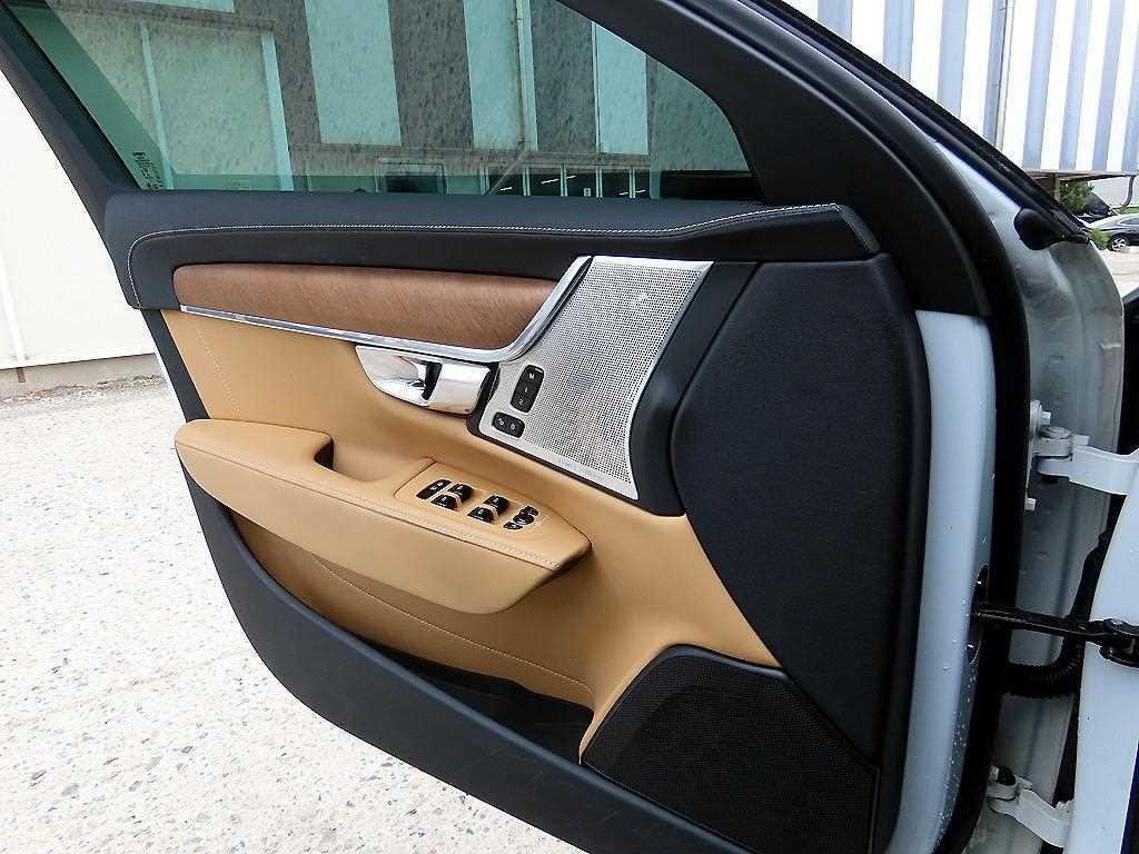 Volvo S90 - Vista 12