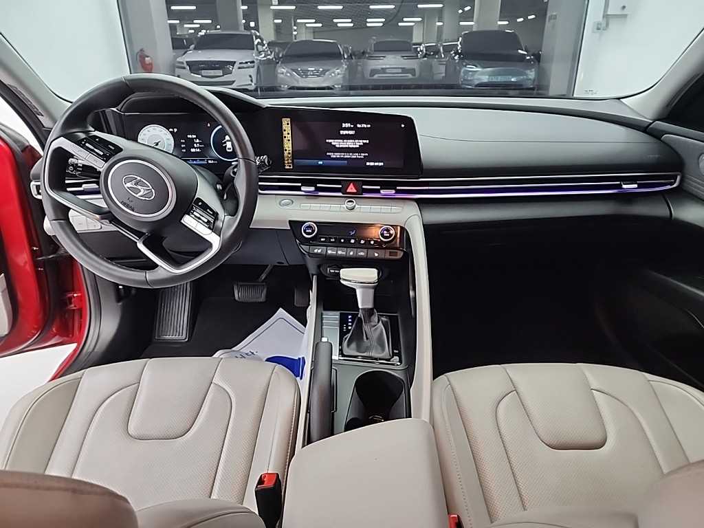 HYUNDAI Avante - Vista 7