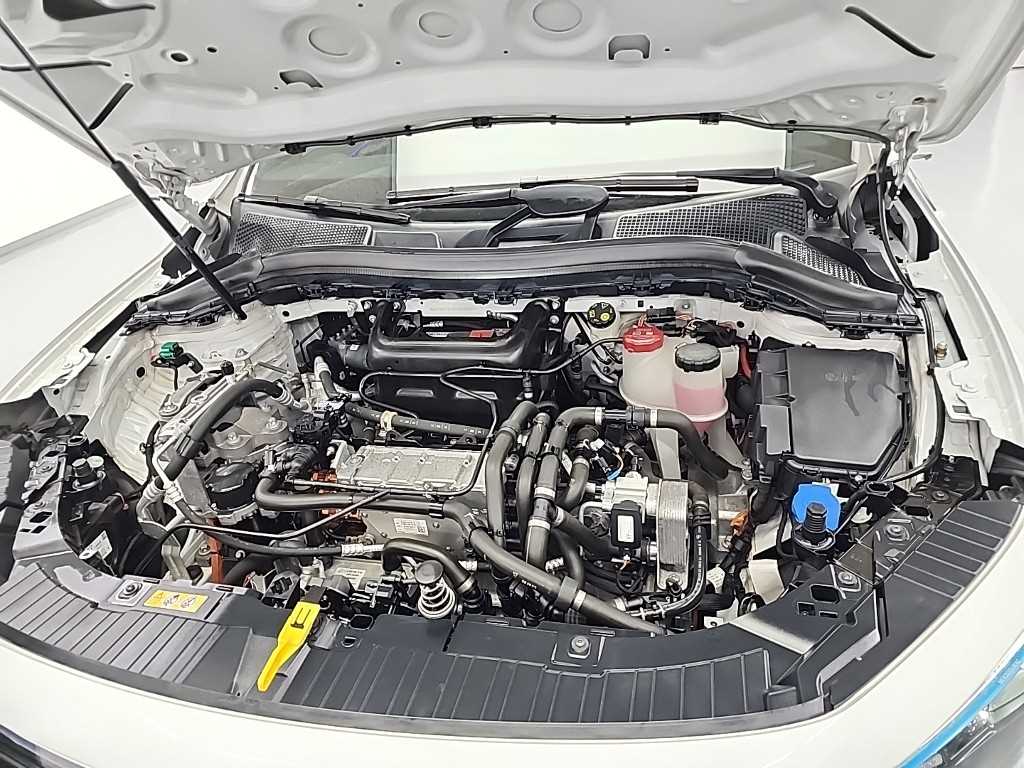 Mercedes Benz EQA - Vista 5