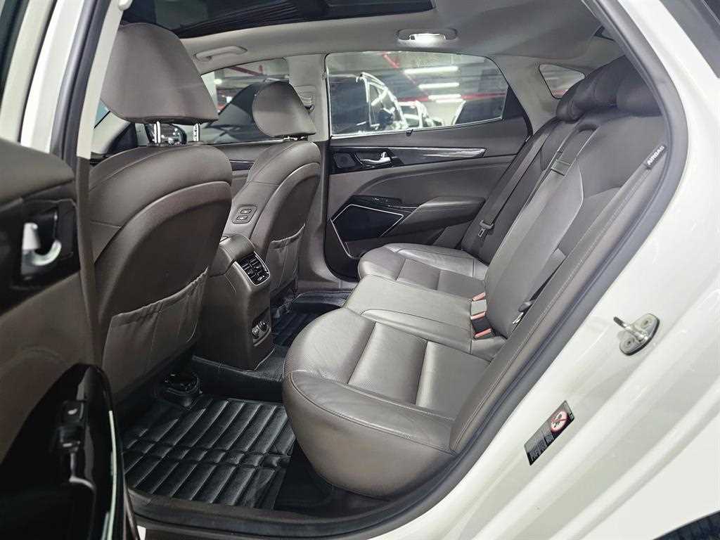 KIA K7 - Vista 7