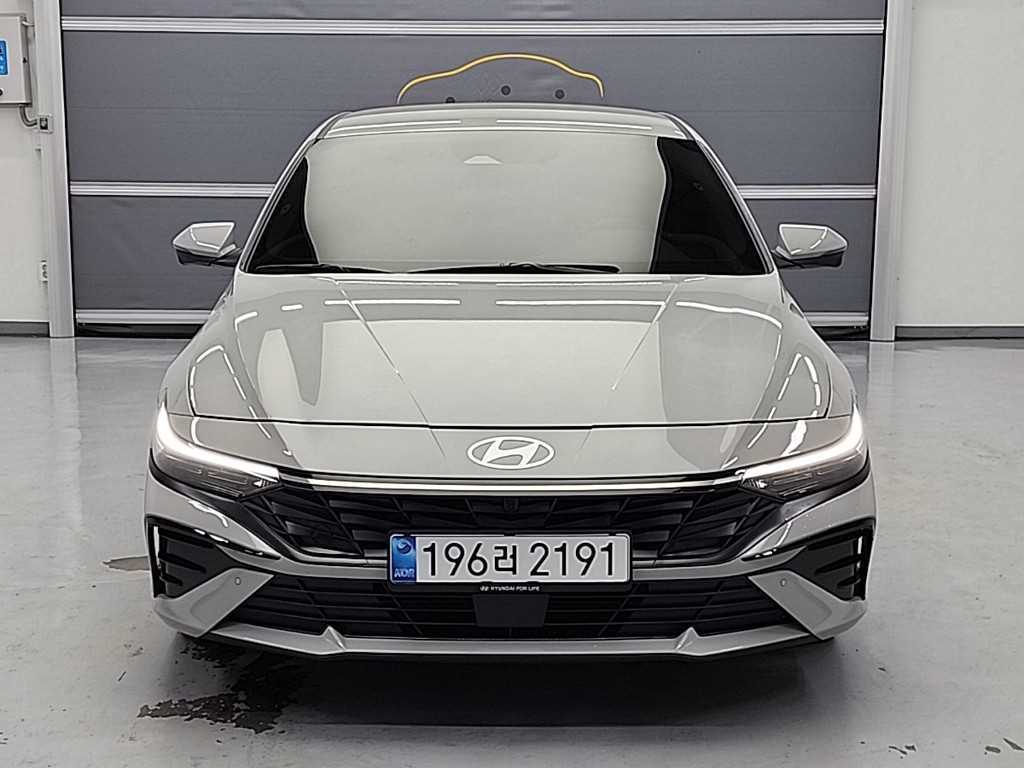 HYUNDAI Avante - Vista 2