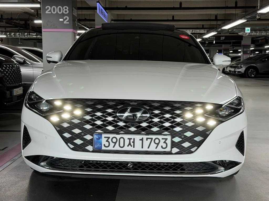 HYUNDAI Grandeur - Vista 3