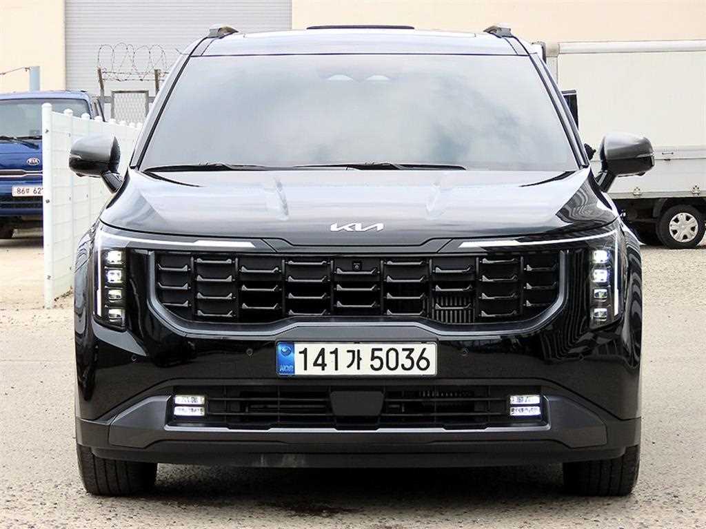 KIA Carnival 2025 Negro - Importación desde Corea - HF Imports Iquique - Foto 1