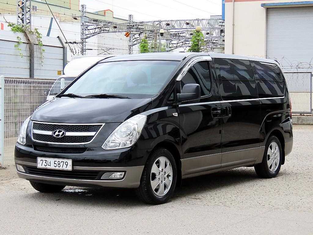 HYUNDAI Starex - Vista 2