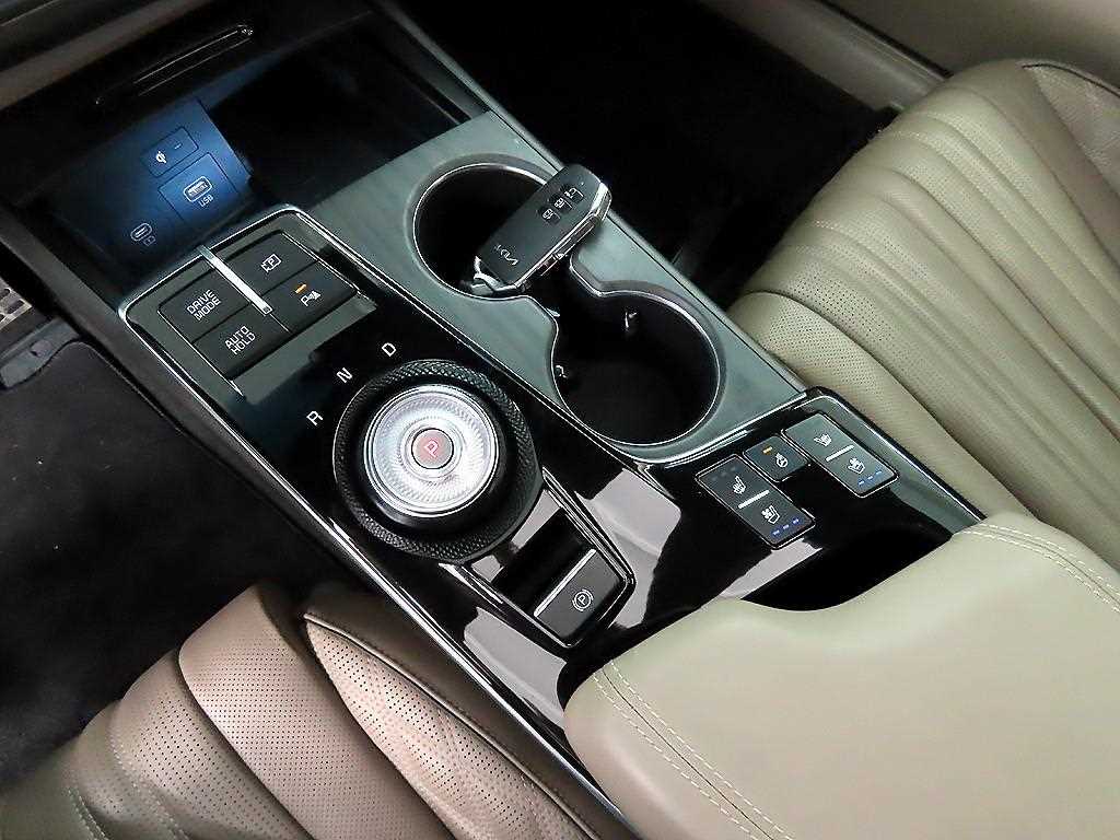 KIA K8 - Vista 10