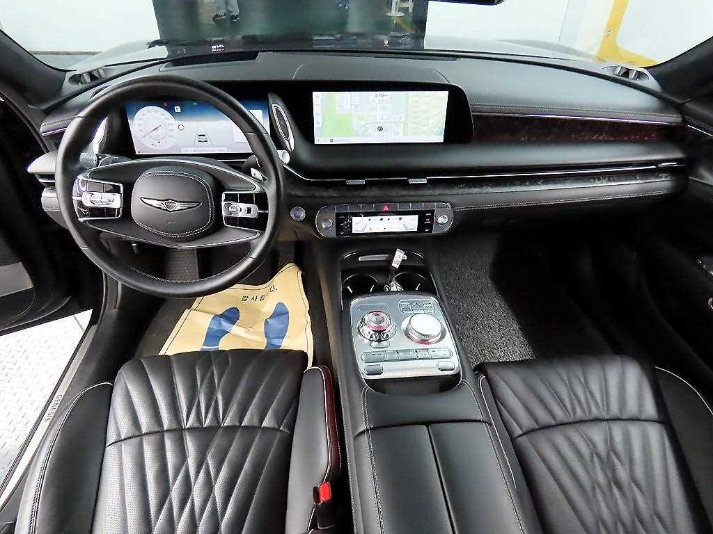 Genesis G90 - Vista 7