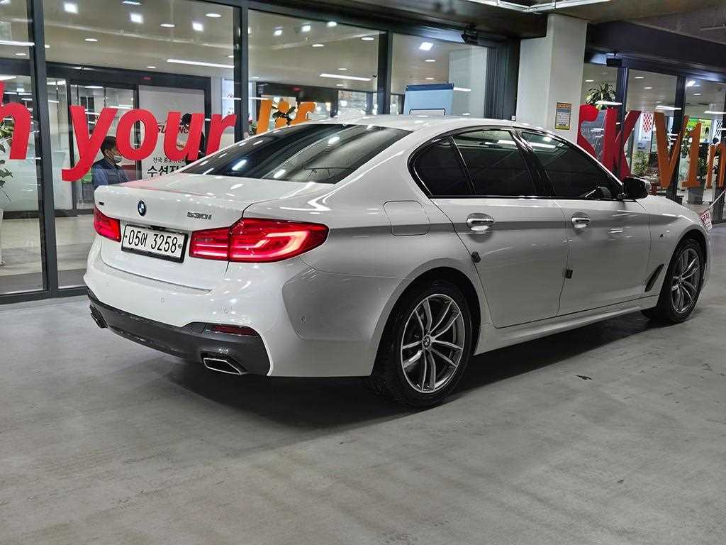 BMW 5 Series - Vista 4