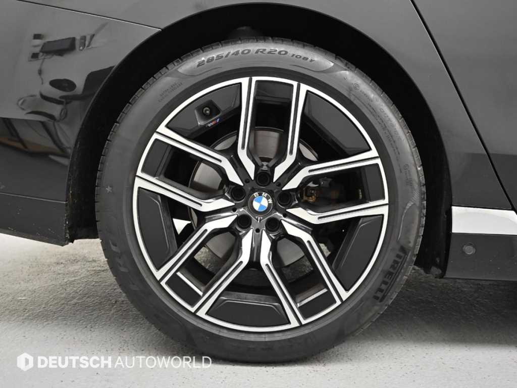 BMW 7 Series - Vista 6
