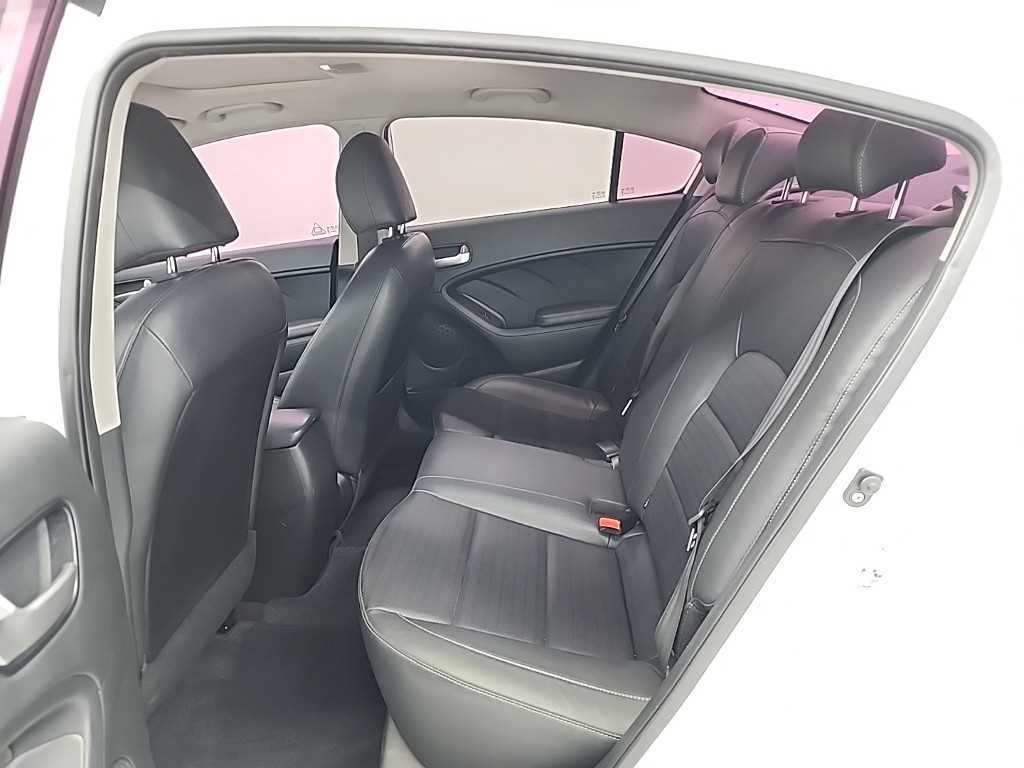 KIA K3 - Vista 12